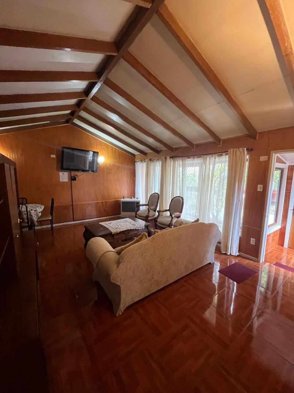 Cabanas Espanol Coyhaique Exterior photo