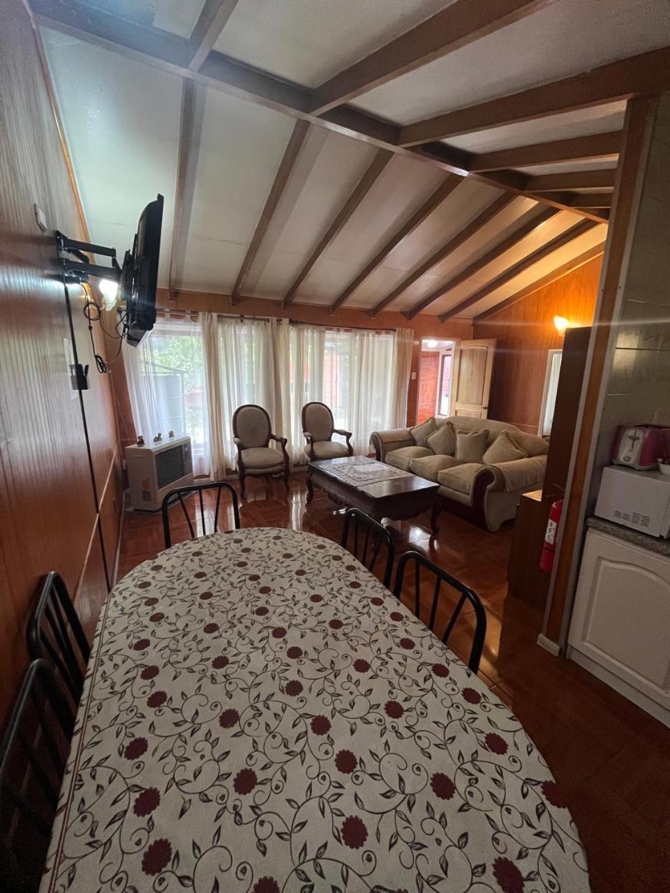 Cabanas Espanol Coyhaique Exterior photo